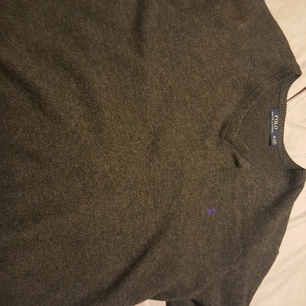V neck sweater